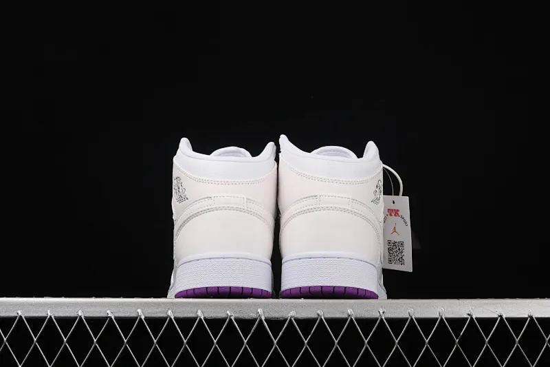 All categories Air Jordan Jordan series basketball shoes Air Jordan 1 Mid Air Jordan 1 Mid AJ1 Joe 1 white and purple women's sports and leisure basketball shoes 555112-100
